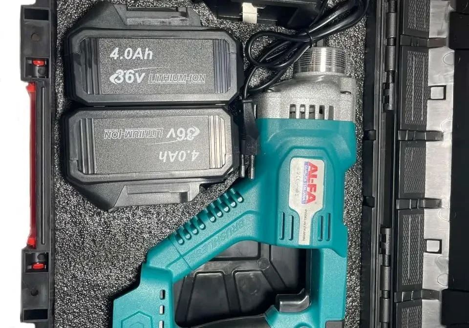 Акумуляторний ущільнювач бетону (вібродрель) AL-FA ALCV-36VBL 1.5м 4Ah
